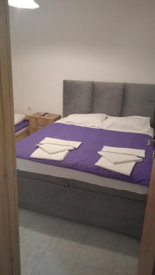 Apartments Jovana Petrovac Екстер'єр фото