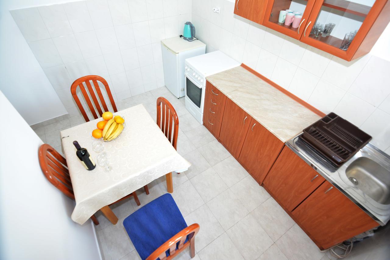 Apartments Jovana Petrovac Екстер'єр фото