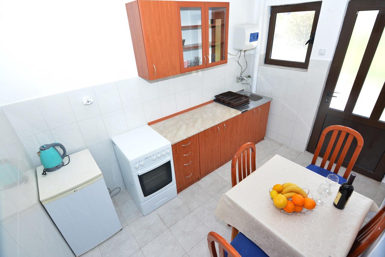 Apartments Jovana Petrovac Екстер'єр фото