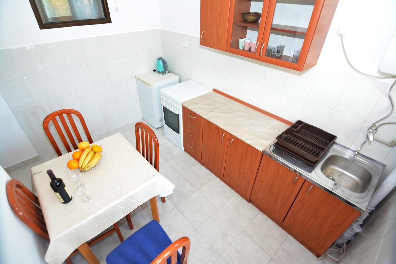 Apartments Jovana Petrovac Екстер'єр фото