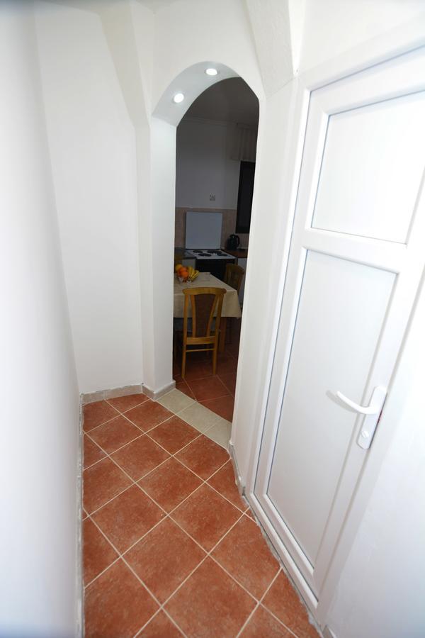 Apartments Jovana Petrovac Екстер'єр фото