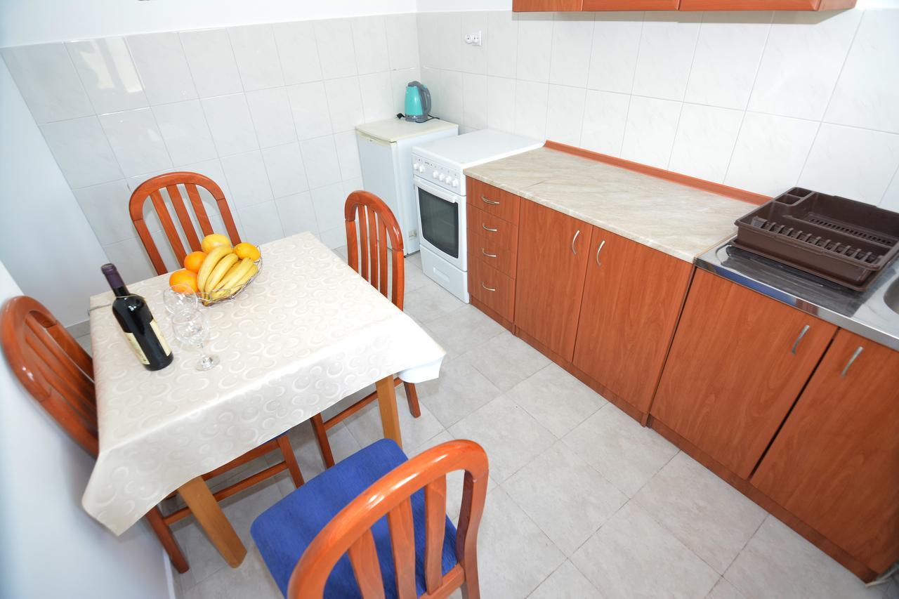 Apartments Jovana Petrovac Екстер'єр фото
