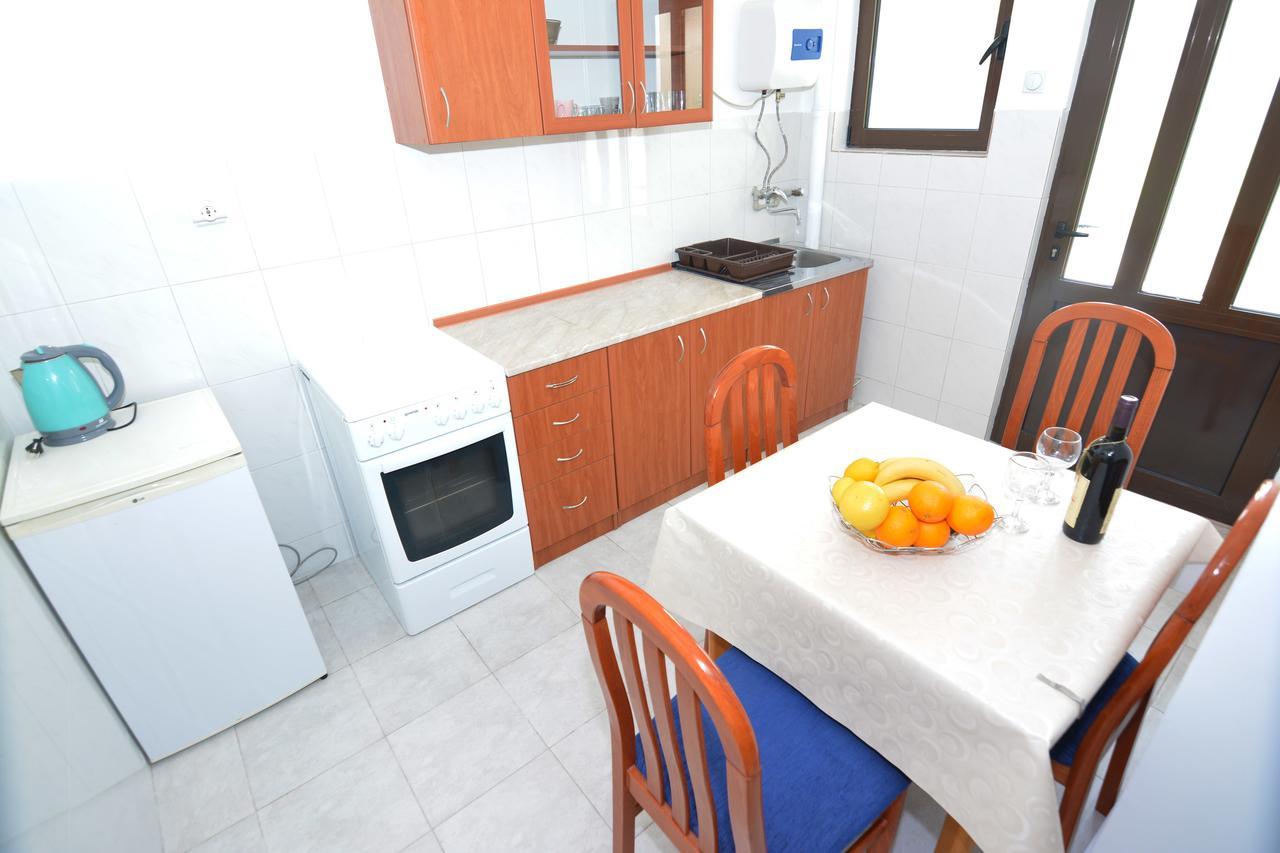 Apartments Jovana Petrovac Екстер'єр фото