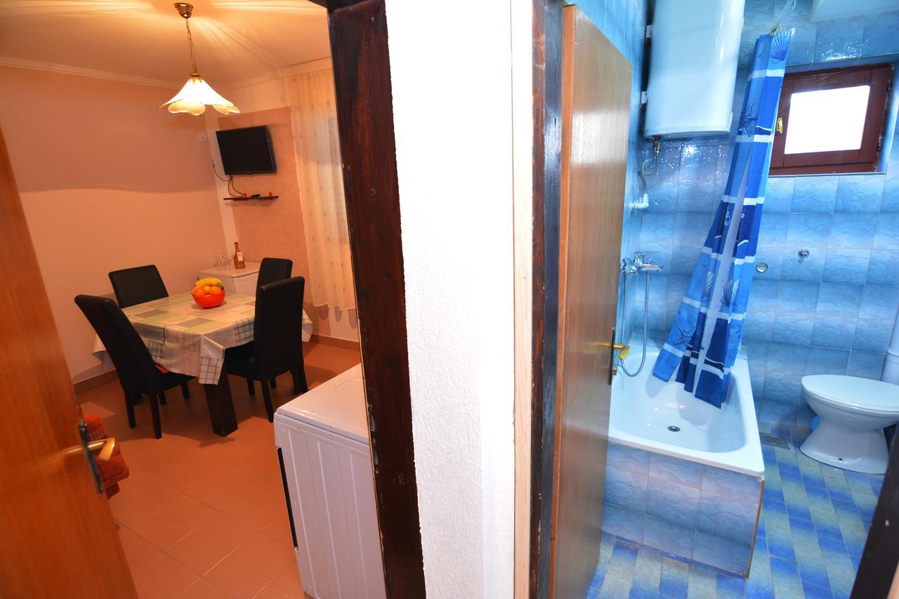 Apartments Jovana Petrovac Екстер'єр фото