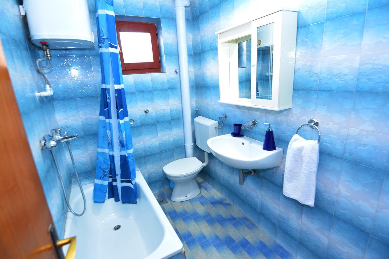 Apartments Jovana Petrovac Екстер'єр фото